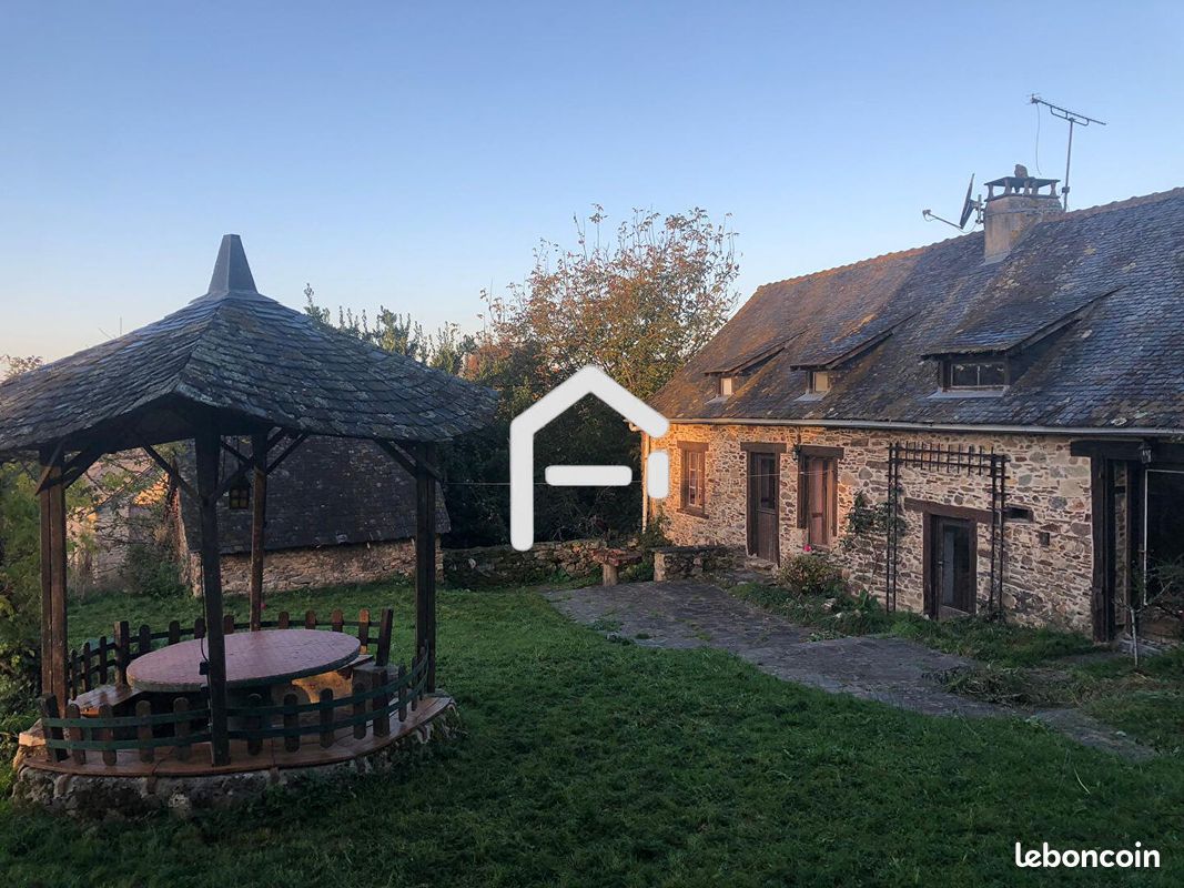 Maison 11 pièces 305 m² · à Objat · 305 m² · 214 000 €