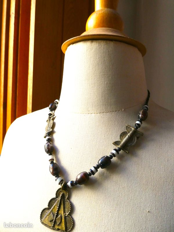 COLLIER AFRICAIN DE Perles Noires Et Bronze EUR 17,95 - FR