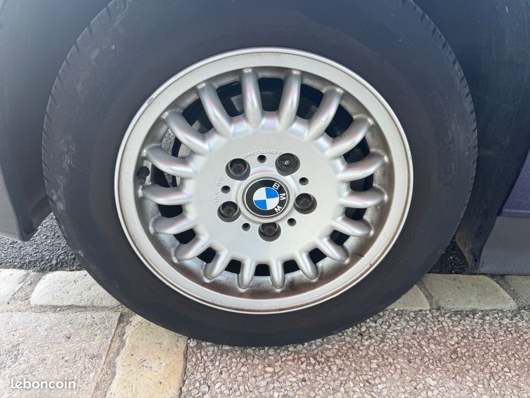 BMW 3 Cabriolet 320i (image 15)