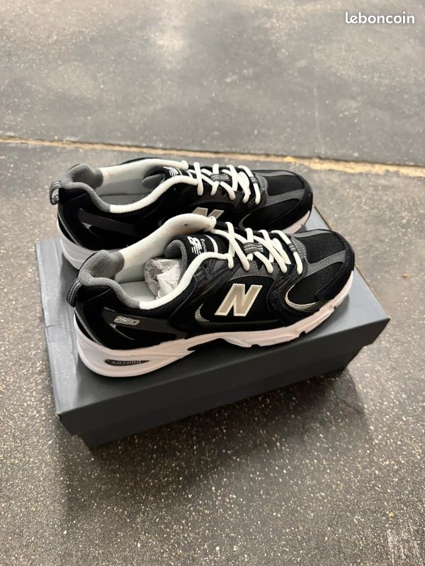 Chaussure NewBalance Noir neuve (image 1)