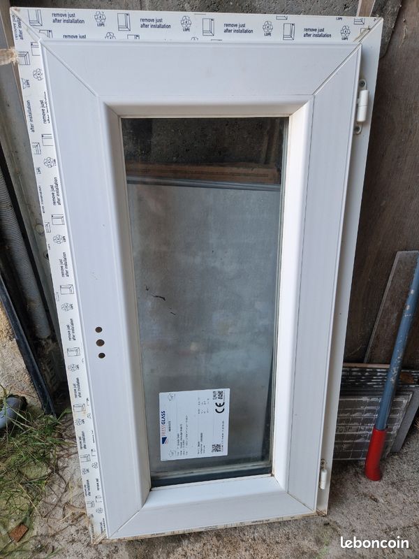 Fenêtre PVC double vitrage (image 1)