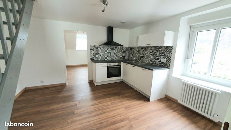 T2 duplex en maison état neuf