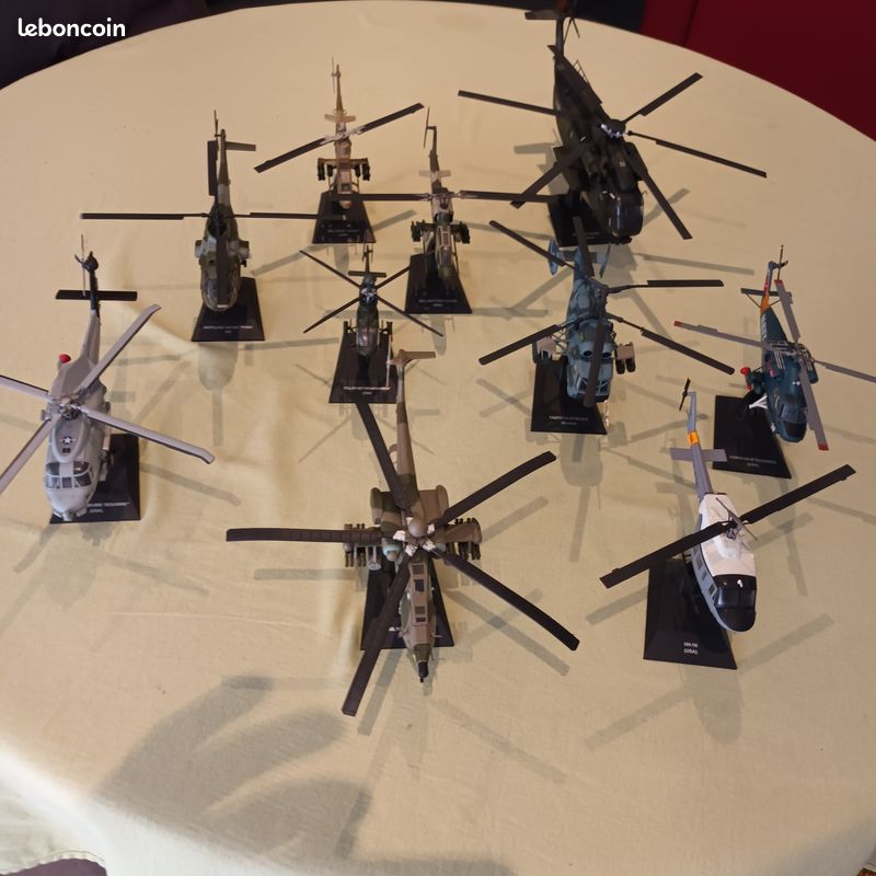 HELICOPTERES DE COMBAT Die Cast 1/72