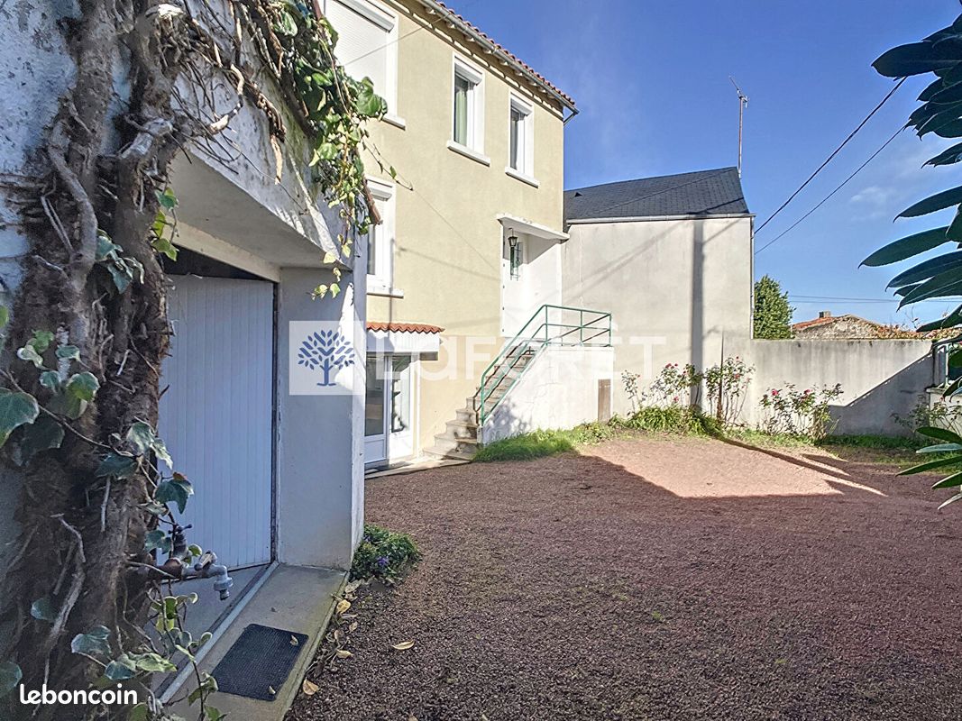 Maison 5 pièces 75 m² - Thouars 79100 (image 2)