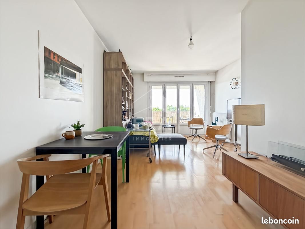 Appartement 3 pièces 55 m² · à Montreuil · 54,7 m² · 256 800 €