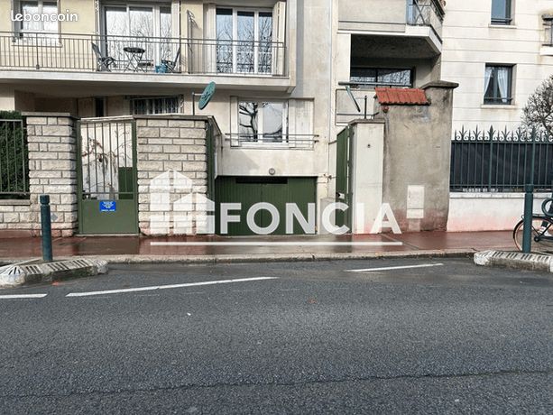 Parking Saint Mande