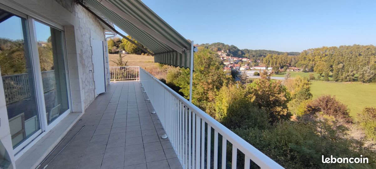 Maison 6 pièces 148 m² - Aubeterre-sur-Dronne 16390 (image principale 6)