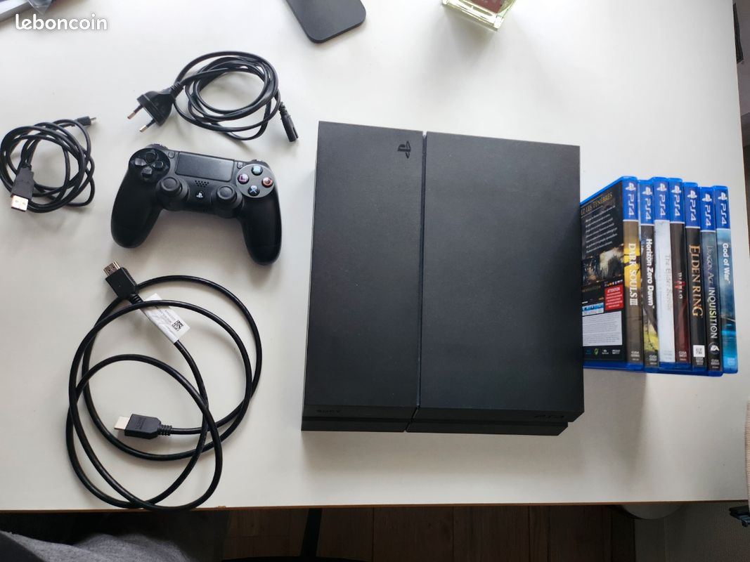 Console PS4 1To + 2 Manettes + Câble HDMI + 7 Jeux – Occasion