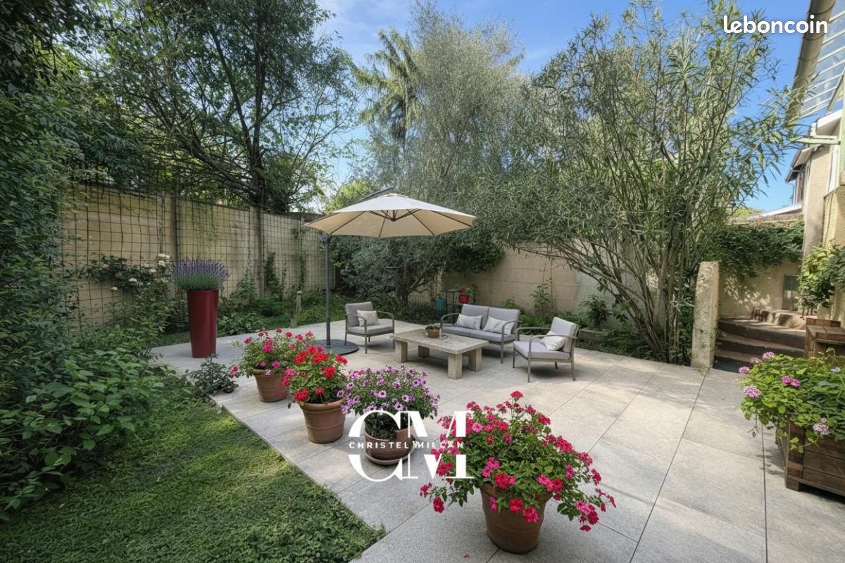 Maison 7 pièces 270 m² · à Bordeaux · 270 m² · 950 000 €
