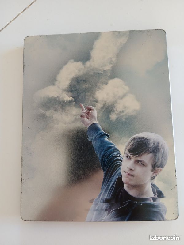Chronicle steelbook (image 2)