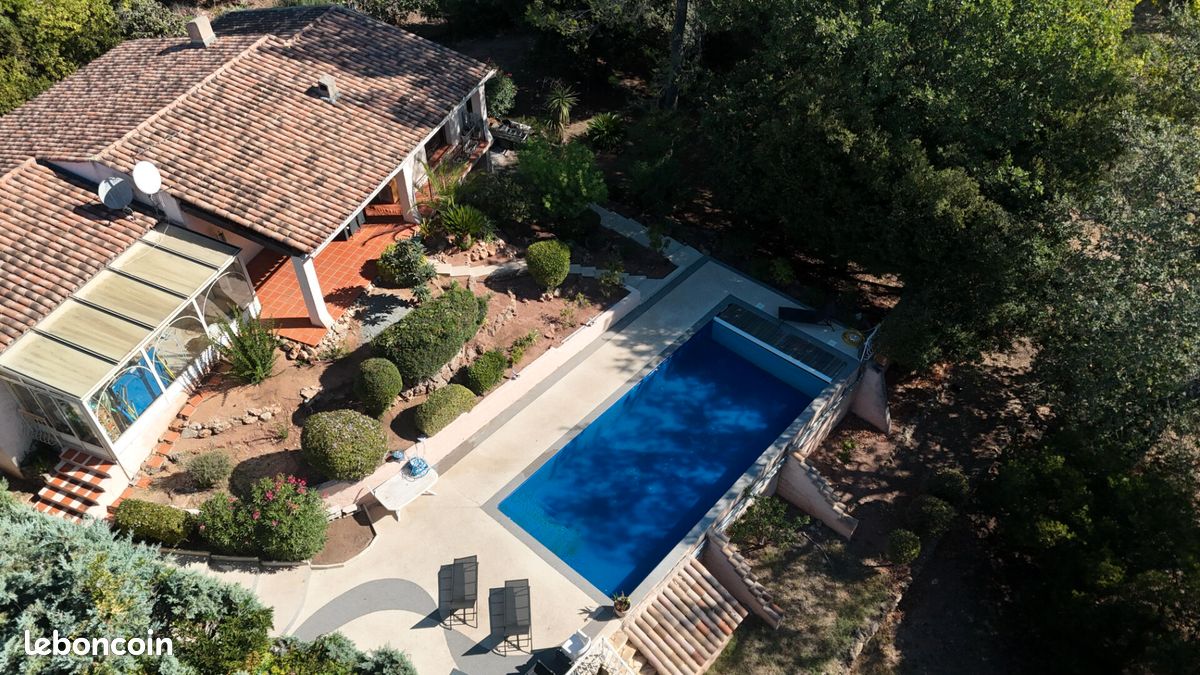 Maison 5 pièces 154 m² · à Roquebrune-sur-Argens · 154 m² · 649 000 €
