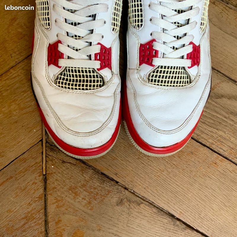 Baskets Nike Air Jordan Retro Fire Red 2020 Très bon état