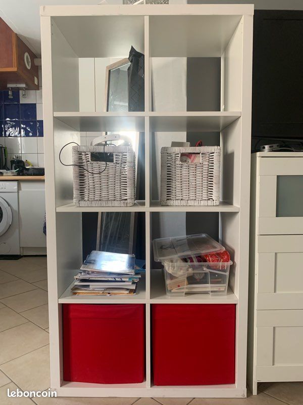 Meuble IKEA avec 8 cases (image 1)