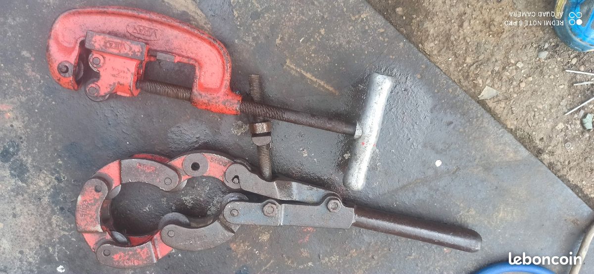 Lot de 2 coupes tube acier fonte (image 1)