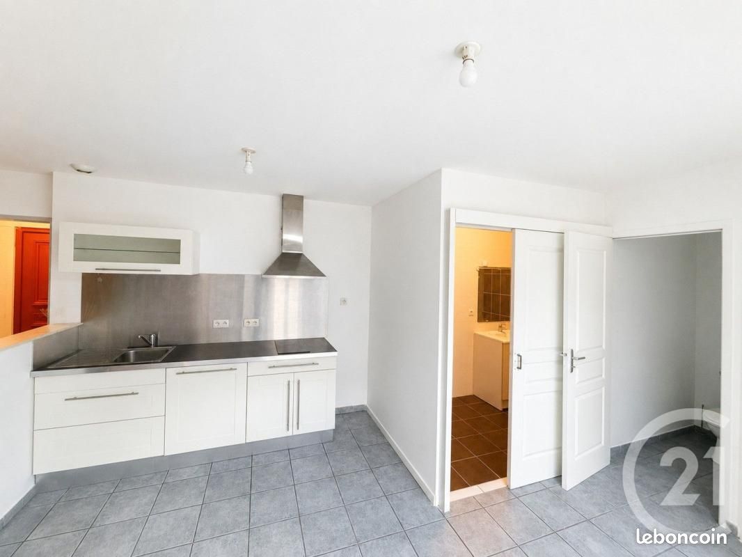 Appartement 3 pièces 48 m² · à Saint-Étienne · 48 m² · 590 €