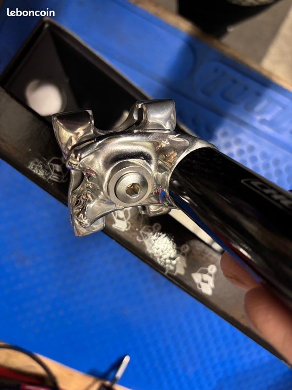 Tige De Selle Campagnolo Record Carbone 27,2 Mm - 250 Mm Avec Pinces Carbone - Occasion Superbe