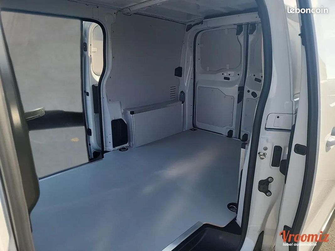 Citroen Jumpy HDI 150 BOITE AUTO - M CABINE 3 PLACES 10 kms + BOIS (image 13)