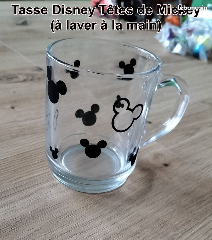Tasse Disney Têtes de Mickey (à laver à la main) (image 1)