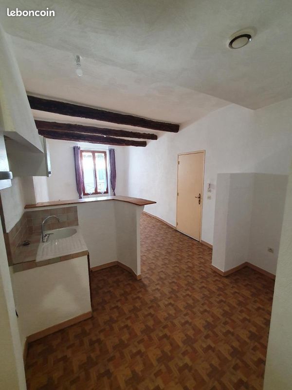 Appartement 3 pièces 51 m² · à Rougiers · 51 m² · 634 €/mois