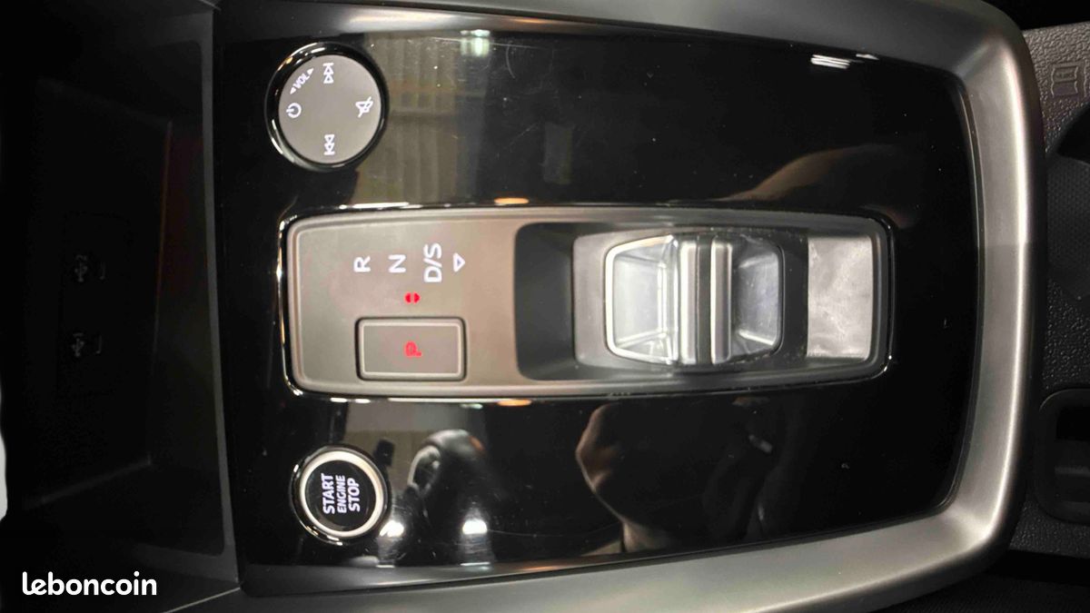 AUDI A3 Sportback 35 TDI 150 S tronic 7 S Line (image 21)