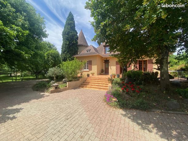 Maison 8 pièces 286 m²