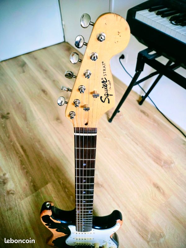 Squier Stratocaster Custom Relic (image 3)