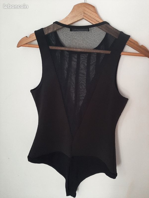 Body tanga noir Bershka taille M 38 transparent à certains endroits très beau (image 2)
