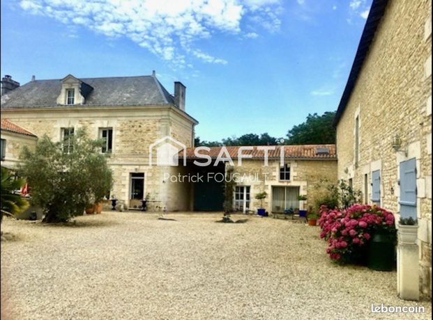 Maison 11 pièces 640 m²