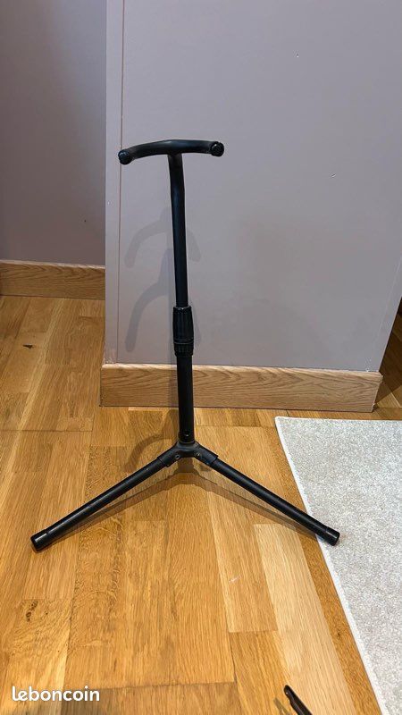 Accessoires guitare et musique en bon état (image 4)
