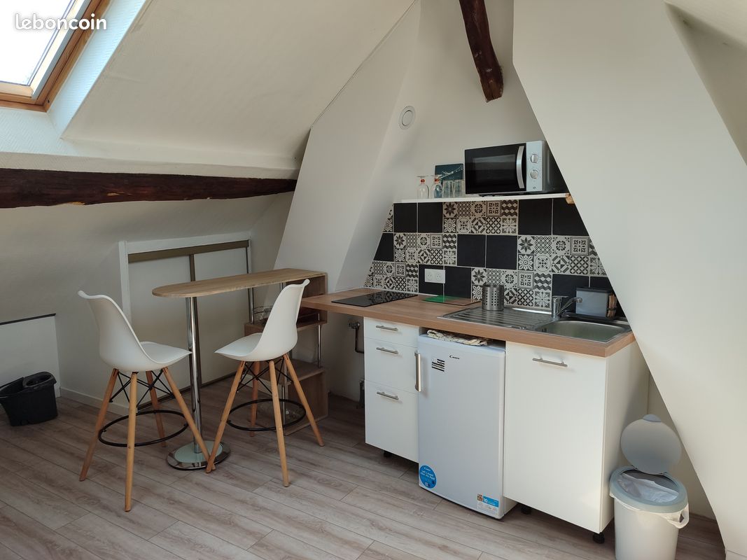 Appartement 1 pièce 23 m² · à Saint-Cyr-l'École · 23 m² · 610 €/mois