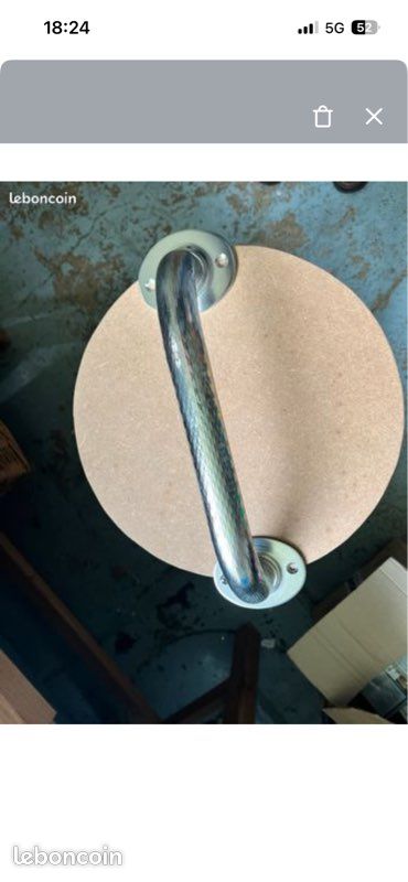 Barre de soutien ou d’appui neuve en inox pour personnes âgées ou à mobilité réduite (image 1)