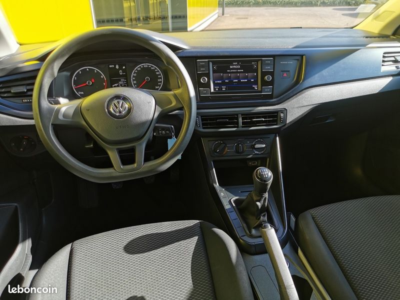 Volkswagen Polo VI Trendline 1.0 65 ch Bluetooth Feux auto Vitre élec (image 9)