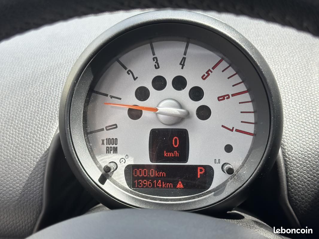 Mini Paceman Cooper D 112 Ch Pack Chili All4 BVA / Historique Complet 4 Pneus neufs 2nd Francaise (image 10)
