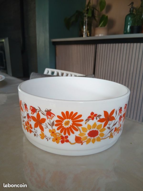 TRÈS JOLI SALADIER en arcopal décor hibiscus vintage EUR 14,00 - FR