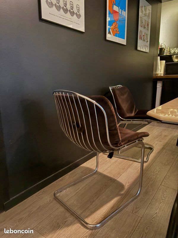 Chaise Design Métallique (image 2)