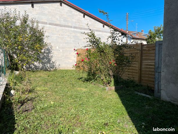 Location meublée avec extérieur - 500 CC