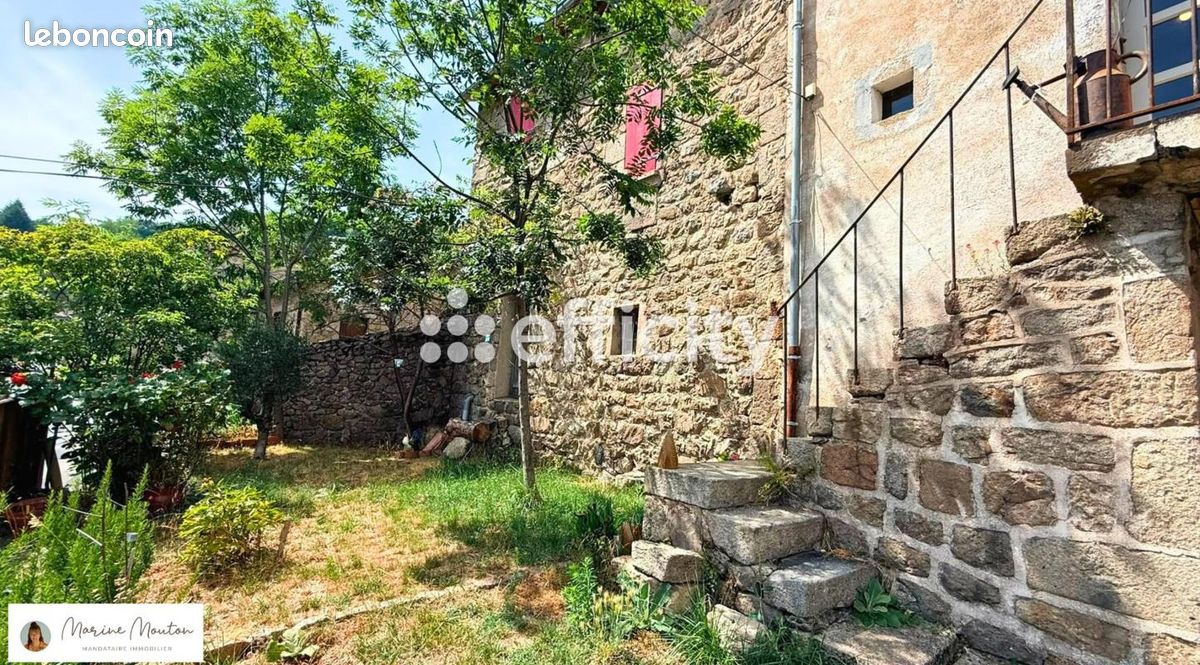 Maison 5 pièces 87 m² · à Marcols-les-Eaux · 87 m² · 165 000 €