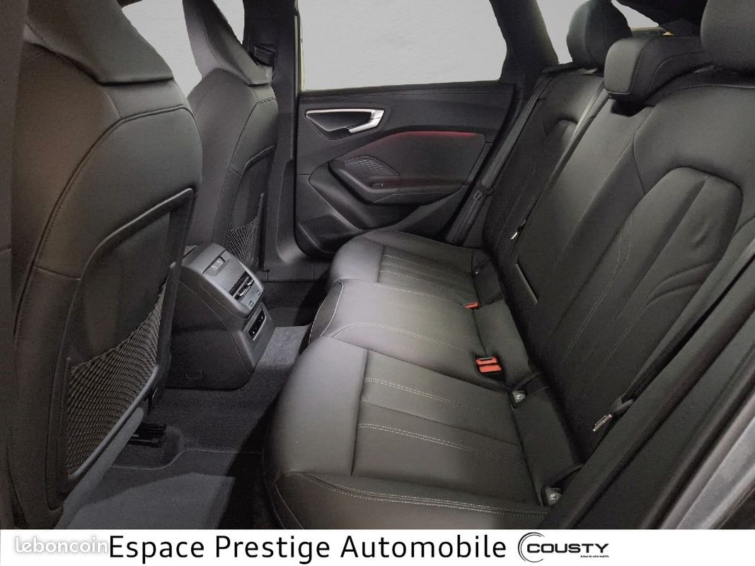 AUDI A5 Avant e-hybrid 299 ch S tronic 7 Quattro S line (image 9)