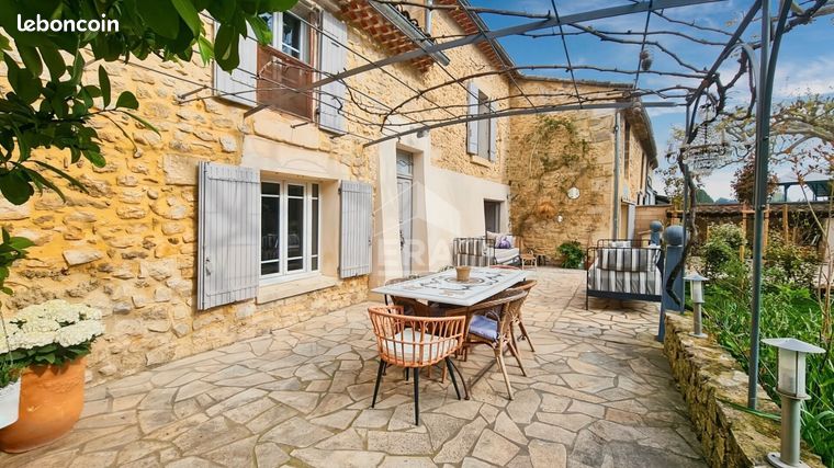 Mas 9 pièces 165 m²