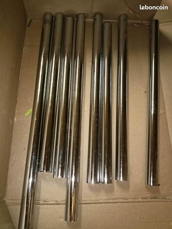 Lot de 8 tubes ronds en fer chromé (image 1)