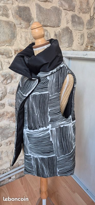 Doudoune femme sans manche noire Kokomarina (image 2)