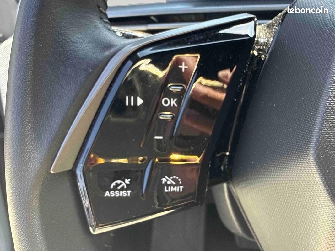 Peugeot 5008 Hybrid 145ch Allure e-DCS6 (image 17)