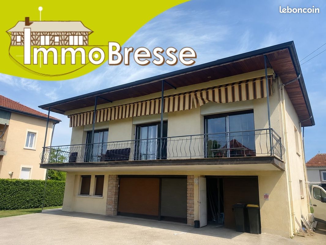 Maison 5 pièces 144 m² · à Montrevel-en-Bresse · 144 m² · 1 300 €