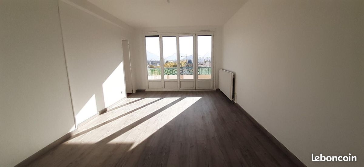 Appartement 1 pièce 38 m² · à Échirolles · 38 m² · 537 €