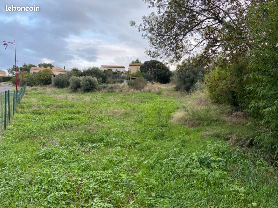 Terrain 558 m² Quarante · 79 900 €