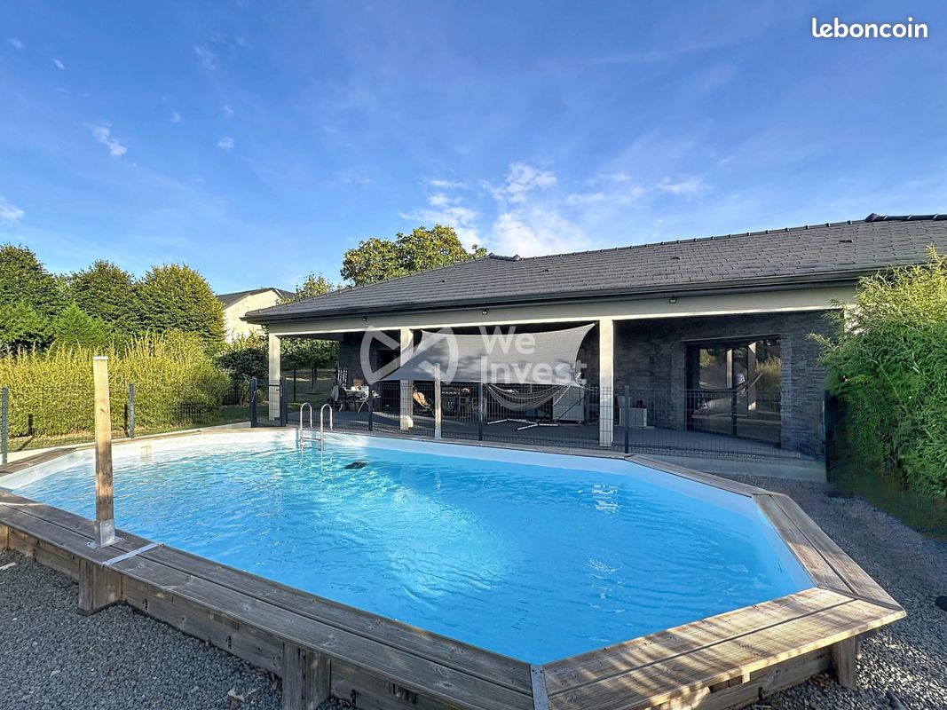 Maison 7 pièces 225 m² · à Manzat · 225 m² · 446 000 €
