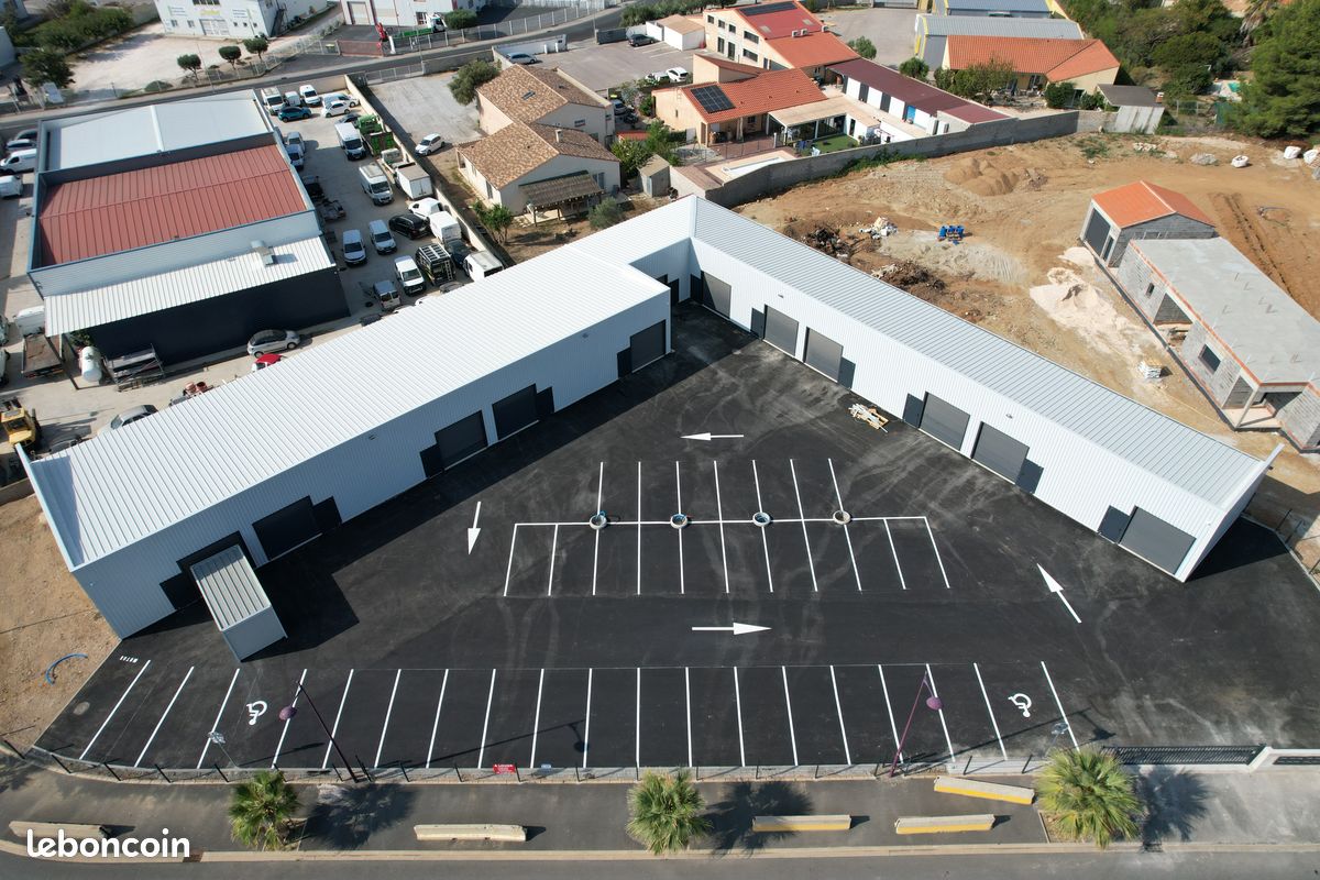 Hangars - entrepôts (image 1)