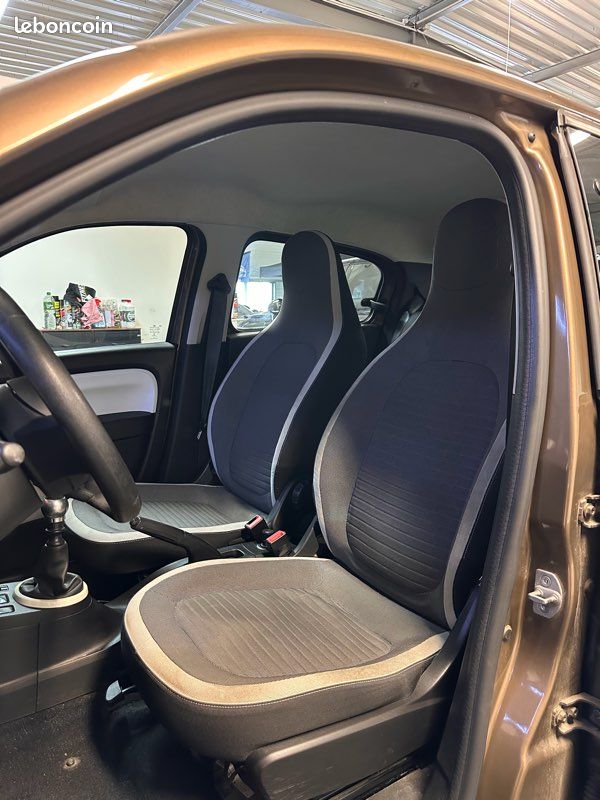 RENAULT TWINGO 0.9 TCe ZEN (image 8)