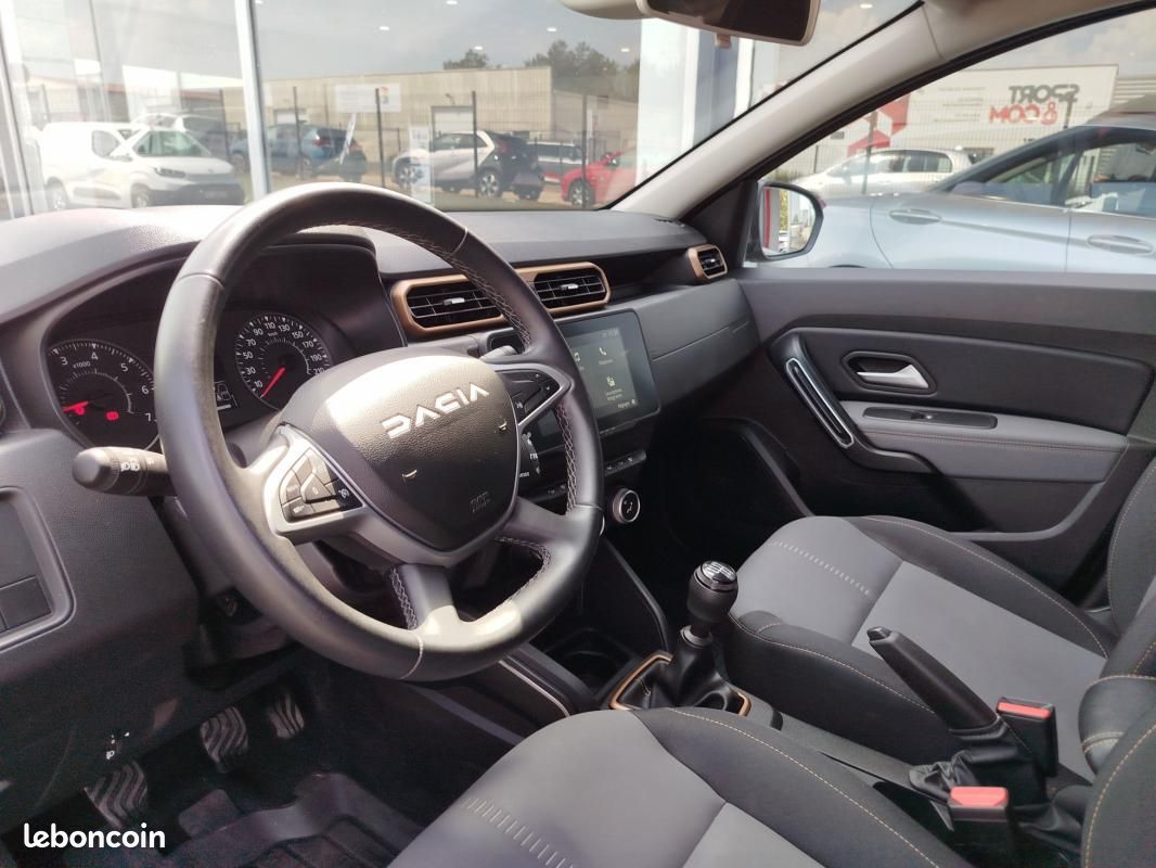 Dacia Duster 1.5 Blue dCi 115ch Extreme 4x4 (image 10)