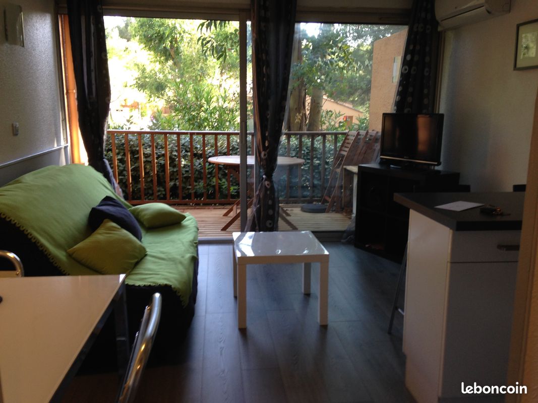 Appartement 1 pièce 23 m² · à Sanary-sur-Mer · 23 m² · 700 €/mois